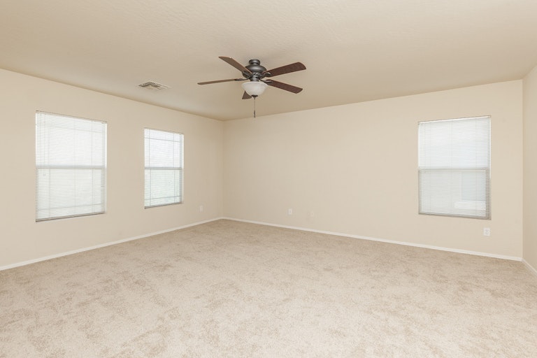 Photo 14 of 27 - 6704 S 54th Ln, Phoenix, AZ 85339