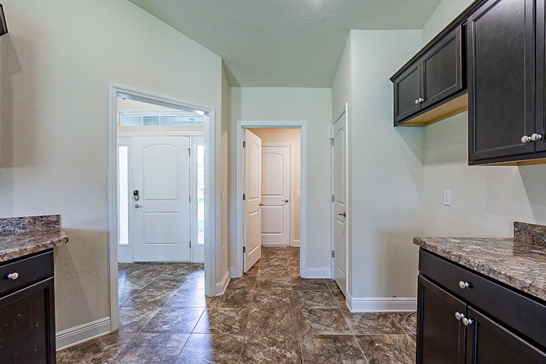 Photo 9 of 28 - 12481 Killian St, Spring Hill, FL 34609