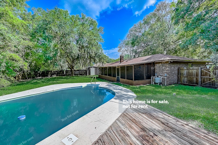 Photo 9 of 38 - 6382 Johnnie Cir W, Jacksonville, FL 32244