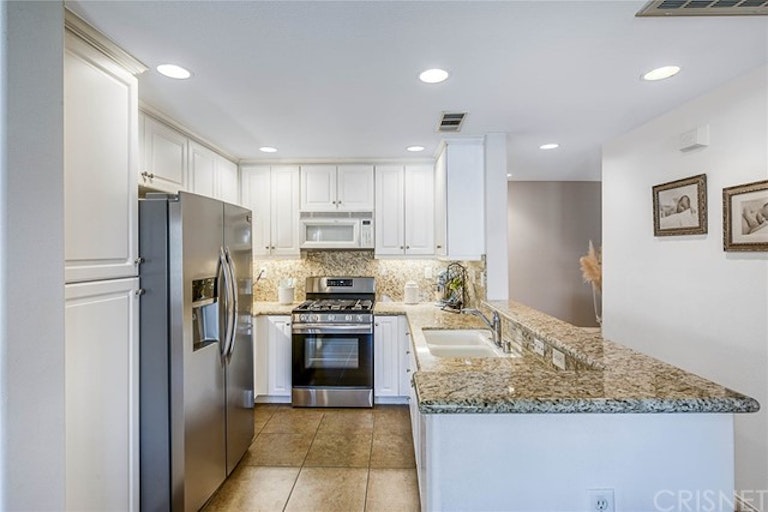 Photo 7 of 26 - 19326 Opal Ln #326, Santa Clarita, CA 91350