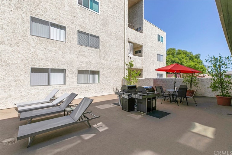 Photo 44 of 48 - 1339 N Columbus Ave, Glendale, CA 91202