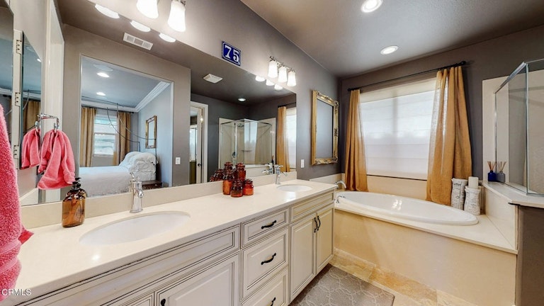 Photo 23 of 39 - 2742 Madera Dr, Pasadena, CA 91107