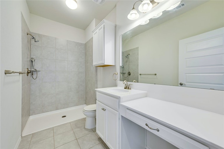 Photo 18 of 23 - 210 Quarryman Dr, Hutto, TX 78634