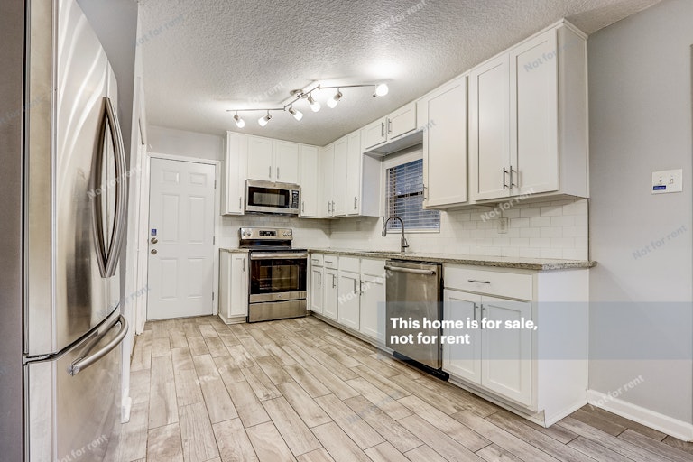 Photo 17 of 27 - 1160 Scotten Rd, Jacksonville, FL 32205