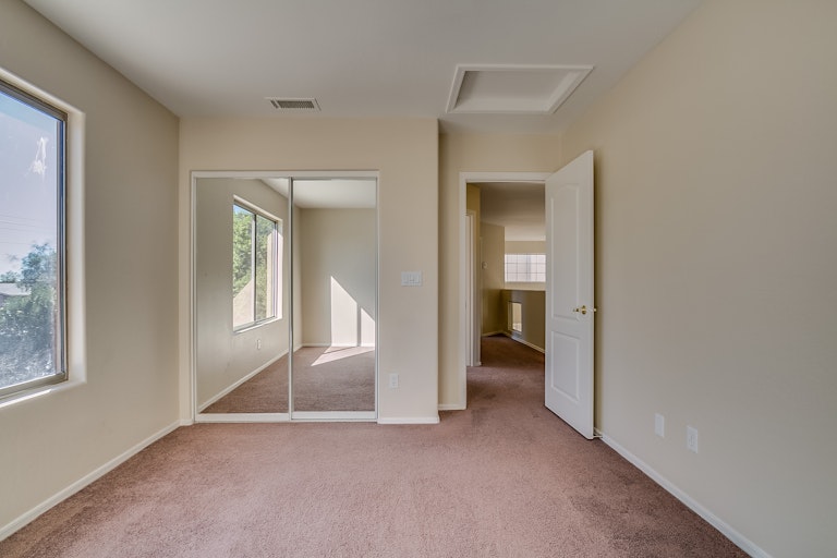 Photo 24 of 35 - 16423 N 39th Pl, Phoenix, AZ 85032