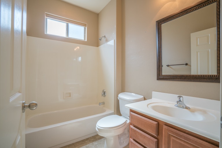 Photo 30 of 37 - 17808 W Ivy Ln, Surprise, AZ 85388