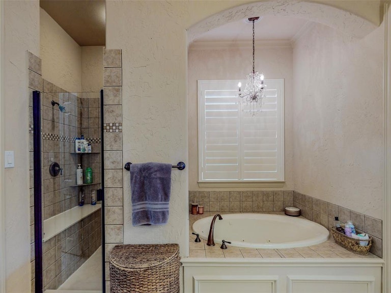 Photo 24 of 40 - 6909 Coral Ln, Sachse, TX 75048