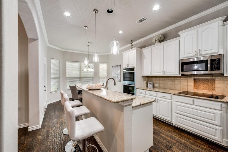 Photo 12 of 40 - 199 Springbrook Dr, Prosper, TX 75078