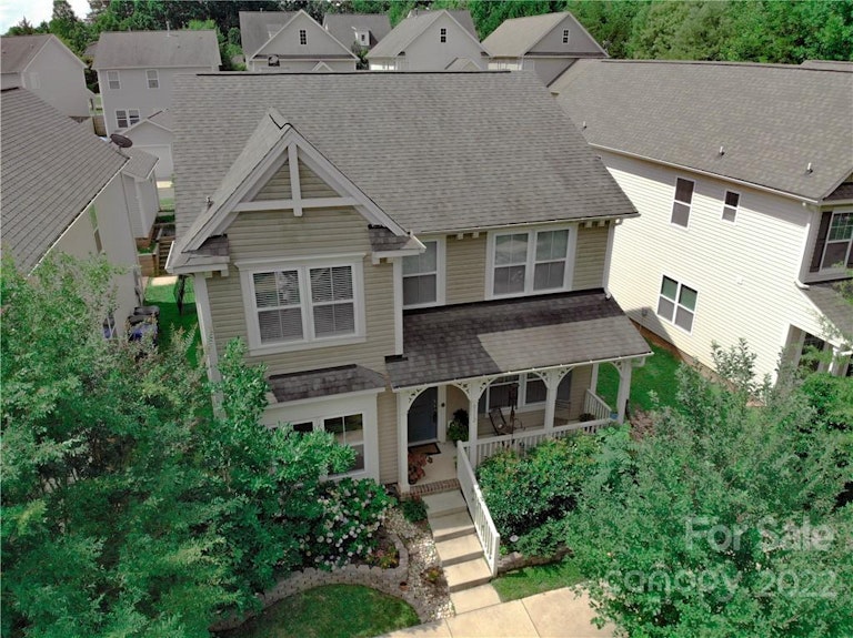Photo 35 of 39 - 8112 Dumphries Dr, Huntersville, NC 28078