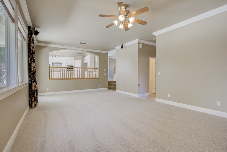Photo 24 of 41 - 1400 Musgrave Dr, Roseville, CA 95747