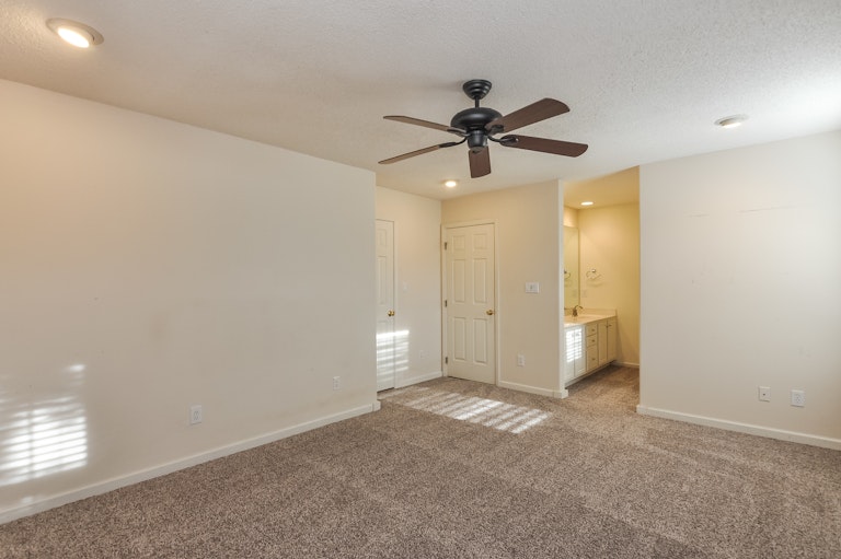 Photo 15 of 25 - 121 Danesway Dr, Holly Springs, NC 27540