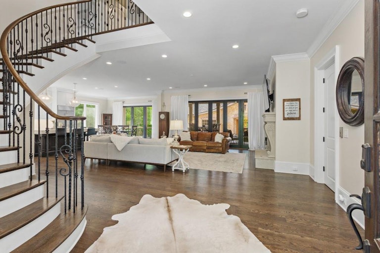 Photo 5 of 77 - 4268 Woodland Brook Dr SE, Atlanta, GA 30339