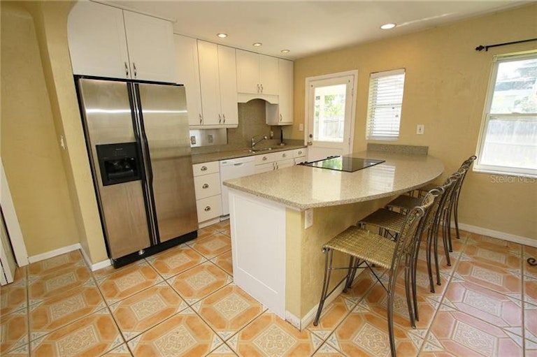 Photo 7 of 25 - 39 160th Ct, Redington Beach, FL 33708