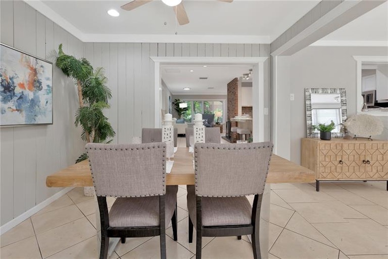 Photo 21 of 52 - 2302 S Arrawana Ave, Tampa, FL 33629
