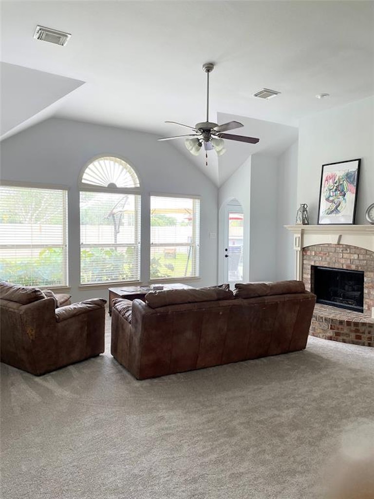 Photo 24 of 47 - 2963 Rising Tide Ln, League City, TX 77573