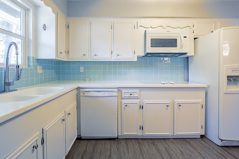 Photo 8 of 29 - 5822 Imogene St, Houston, TX 77074