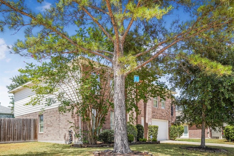 Photo 6 of 42 - 403 Mystic Glen Loop, Kingwood, TX 77339