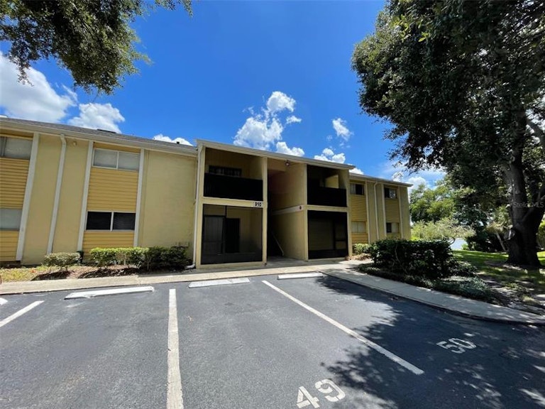 Photo 1 of 24 - 910 Lake Destiny Rd Unit C, Altamonte Springs, FL 32714