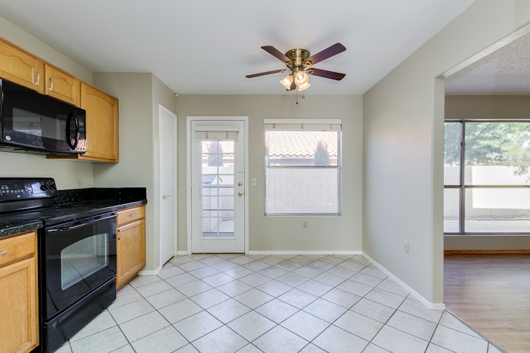 Photo 6 of 29 - 3330 W Frankfurt Dr, Chandler, AZ 85226