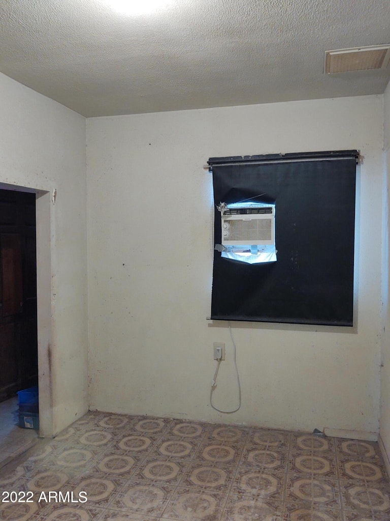Photo 12 of 20 - 3811 S 9th St, Phoenix, AZ 85040