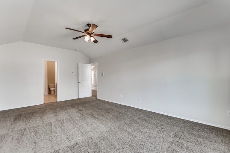 Photo 12 of 18 - 2508 Cumberland Trl, Balch Springs, TX 75181
