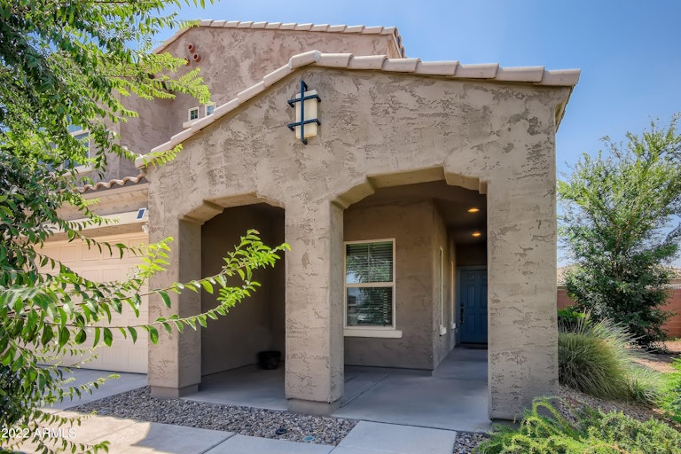 Photo 3 of 28 - 2773 E Runaway Bay Pl, Gilbert, AZ 85298