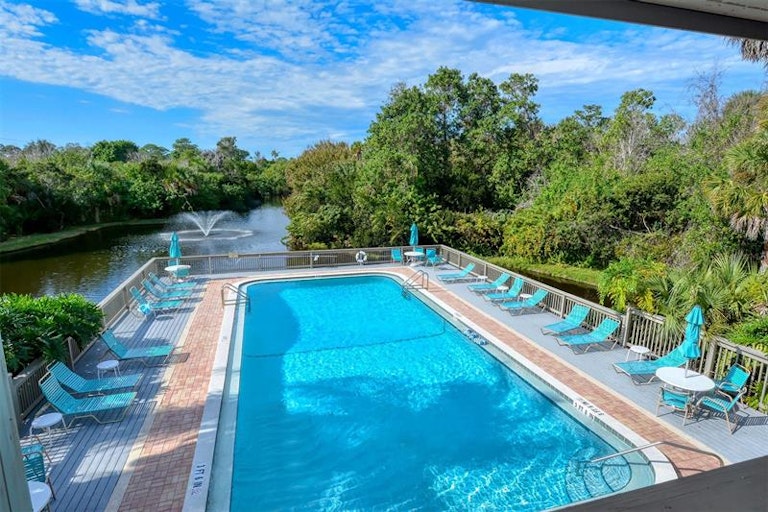 Photo 52 of 77 - 306 Pine Run Dr, Osprey, FL 34229