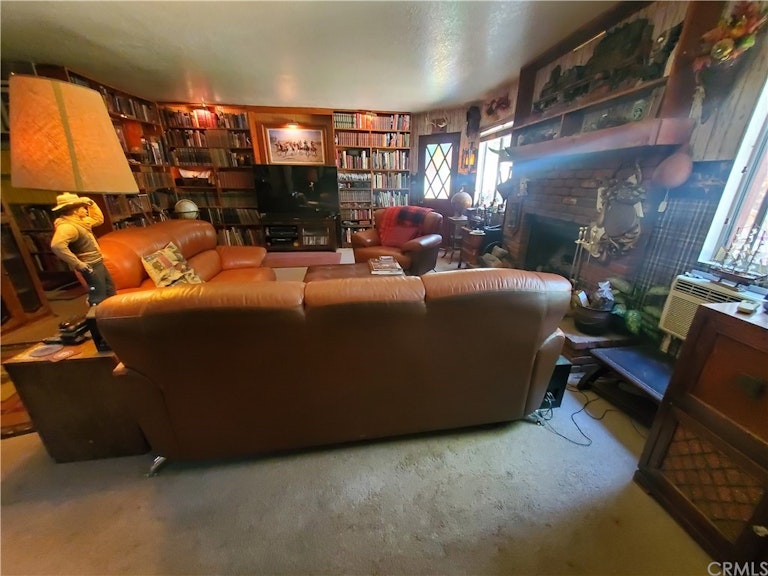 Photo 3 of 33 - 24937 Faulhorn Dr, Crestline, CA 92325