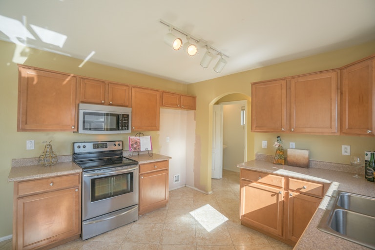 Photo 3 of 29 - 4817 W Fawn Dr, Laveen, AZ 85339