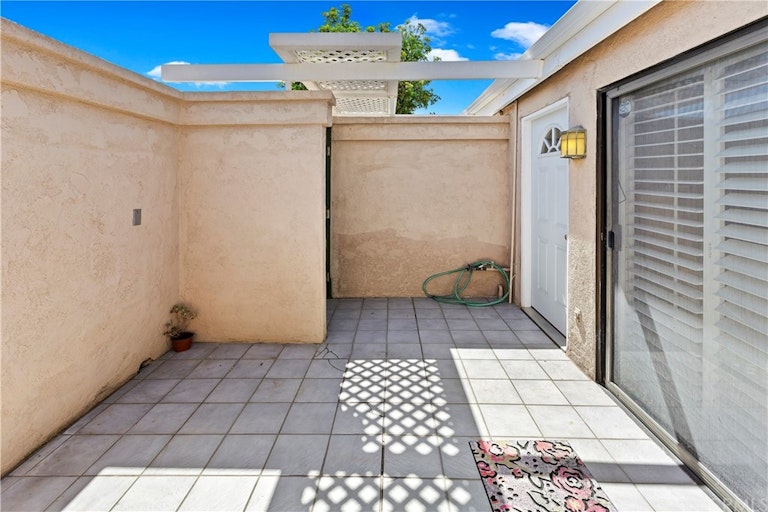 Photo 4 of 24 - 2900 Madison Ave Unit B13, Fullerton, CA 92831