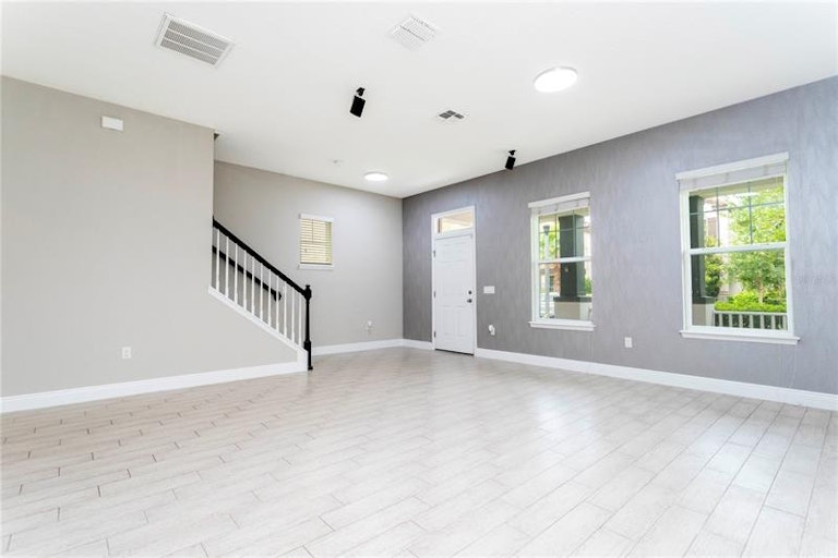 Photo 11 of 65 - 9313 Mira Valle Ln, Winter Garden, FL 34787