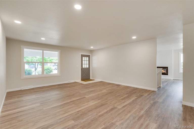 Photo 7 of 36 - 10731 W 104th Ave, Broomfield, CO 80021