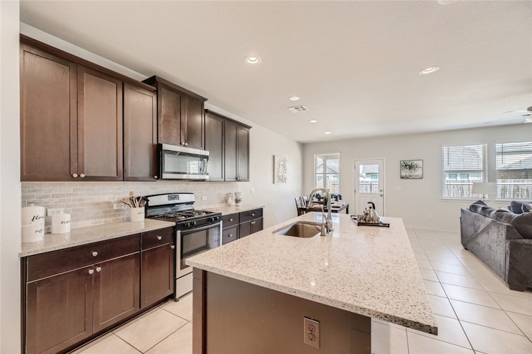 Photo 8 of 28 - 17108 Lathrop Ave, Pflugerville, TX 78660