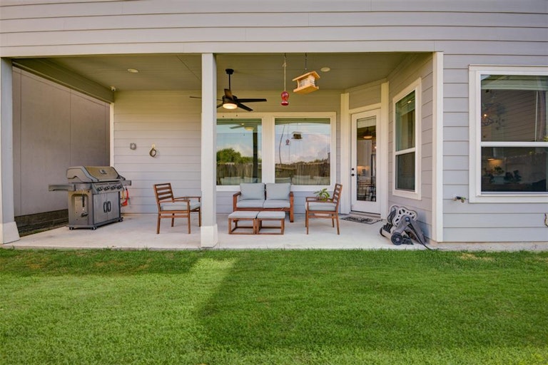 Photo 7 of 33 - 10009 Granary Dr, Houston, TX 77080
