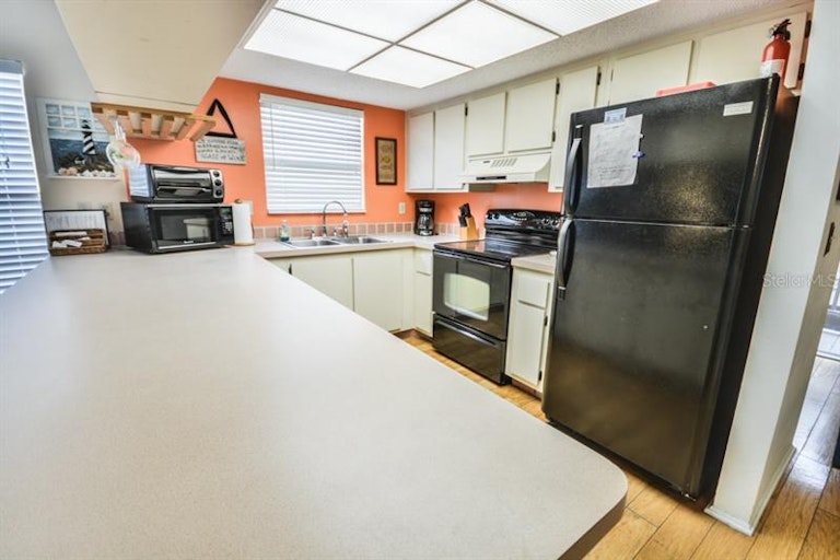 Photo 11 of 25 - 19812 Gulf Blvd #5, Indian Shores, FL 33785