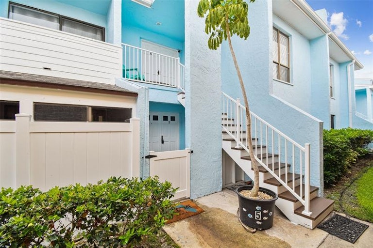 Photo 2 of 45 - 1 Windrush Blvd #5, Indian Rocks Beach, FL 33785