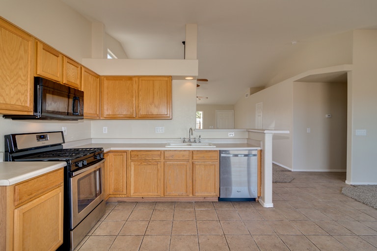 Photo 4 of 30 - 8015 W Citrus Way, Glendale, AZ 85303