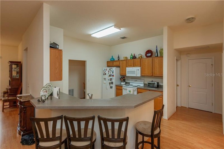 Photo 14 of 25 - 469 Newhearth Cir, Winter Garden, FL 34787