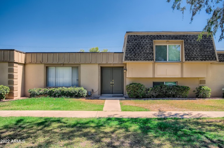 Photo 2 of 17 - 4865 N Granite Reef Rd, Scottsdale, AZ 85251