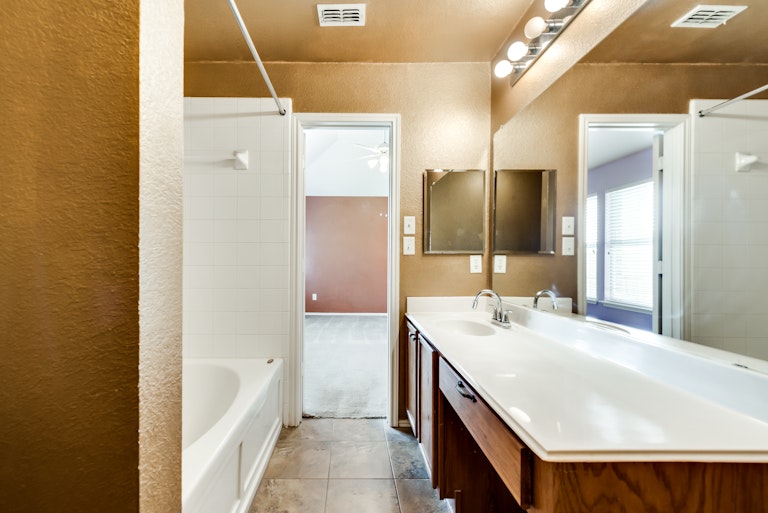 Photo 18 of 27 - 705 Baldwin Rd, Wylie, TX 75098