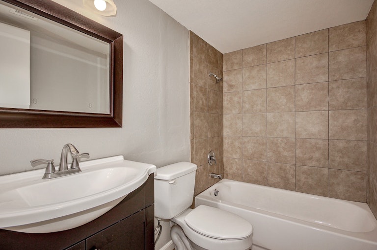 Photo 17 of 19 - 6977 W San Miguel Ave, Glendale, AZ 85303
