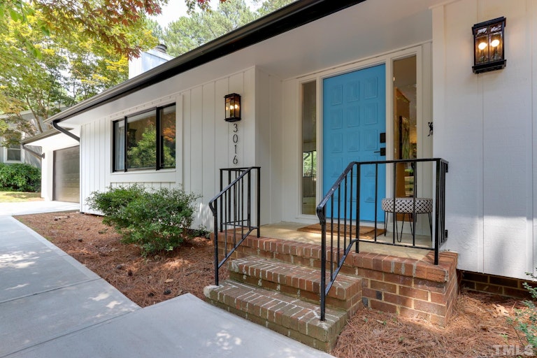 Photo 1 of 29 - 3016 Sylvania Dr, Raleigh, NC 27607