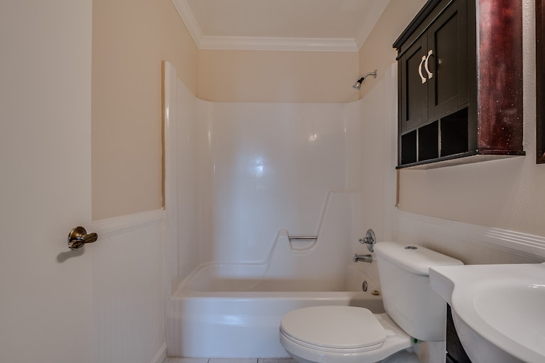 Photo 18 of 31 - 2734 W Charleston Ave, Phoenix, AZ 85053