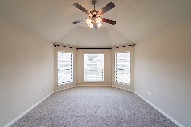 Photo 25 of 37 - 14727 Fountain Stone Ln, Humble, TX 77396