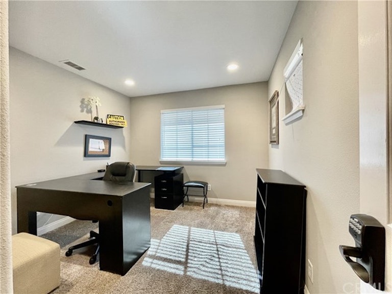 Photo 22 of 39 - 29132 Wayfarer Ct, Lake Elsinore, CA 92530