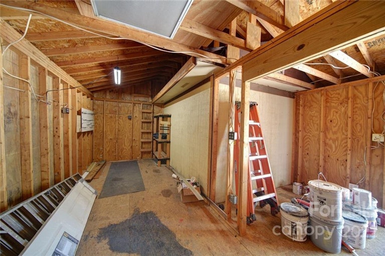 Photo 32 of 34 - 434 Norton Rd, Mount Holly, NC 28120