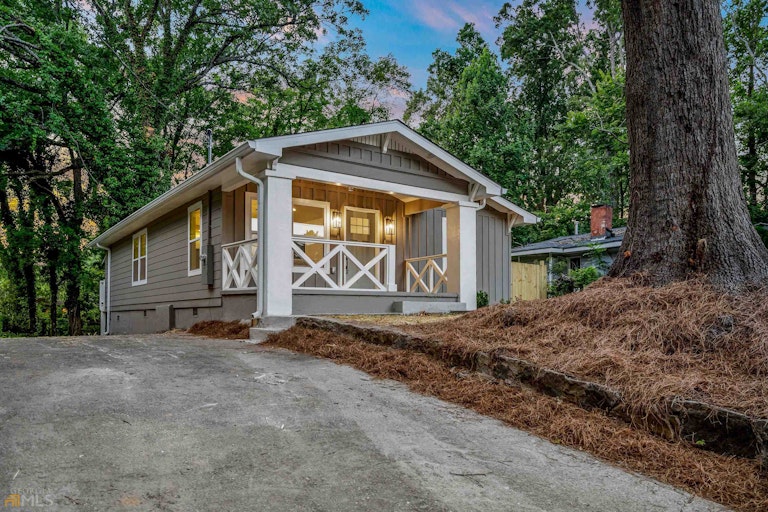 Photo 27 of 28 - 710 S Grand Ave NW, Atlanta, GA 30318