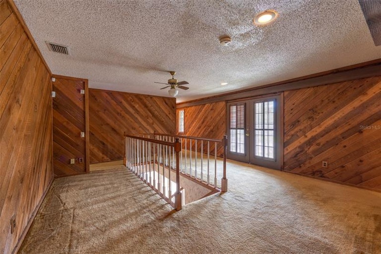 Photo 19 of 64 - 1401 N Riverhills Dr, Temple Terrace, FL 33617