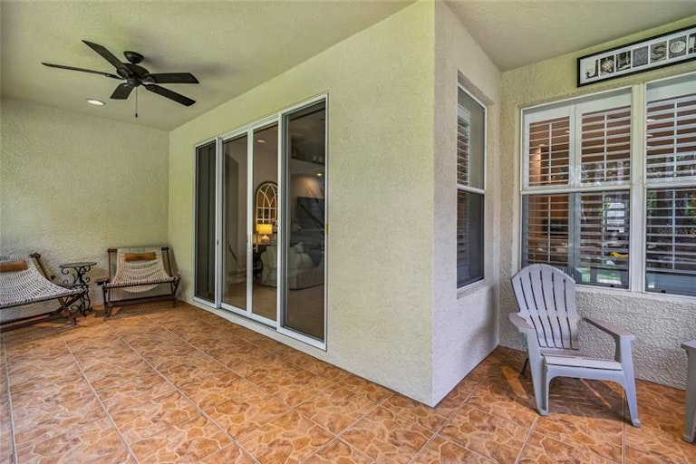 Photo 36 of 47 - 17914 Timber View St, Tampa, FL 33647