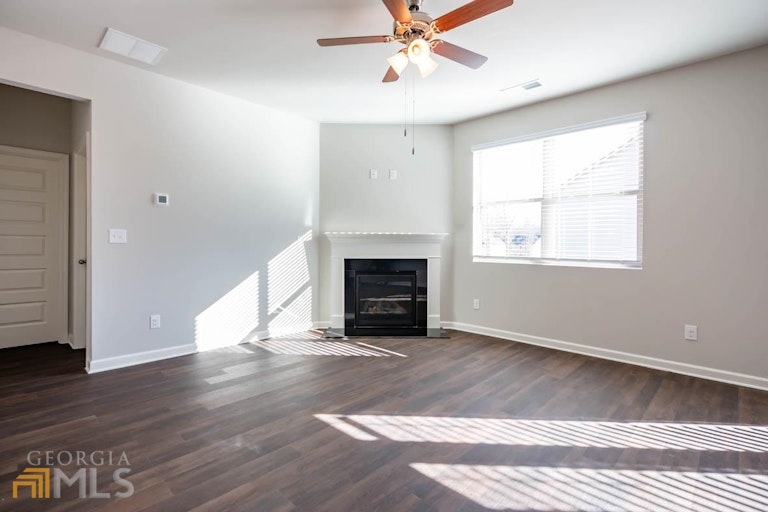 Photo 2 of 32 - 4389 Cannon Walk #8, Ellenwood, GA 30294